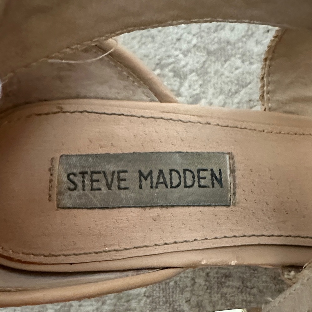 Steve Madden Tan Woven Wedges - Picture 2 of 4